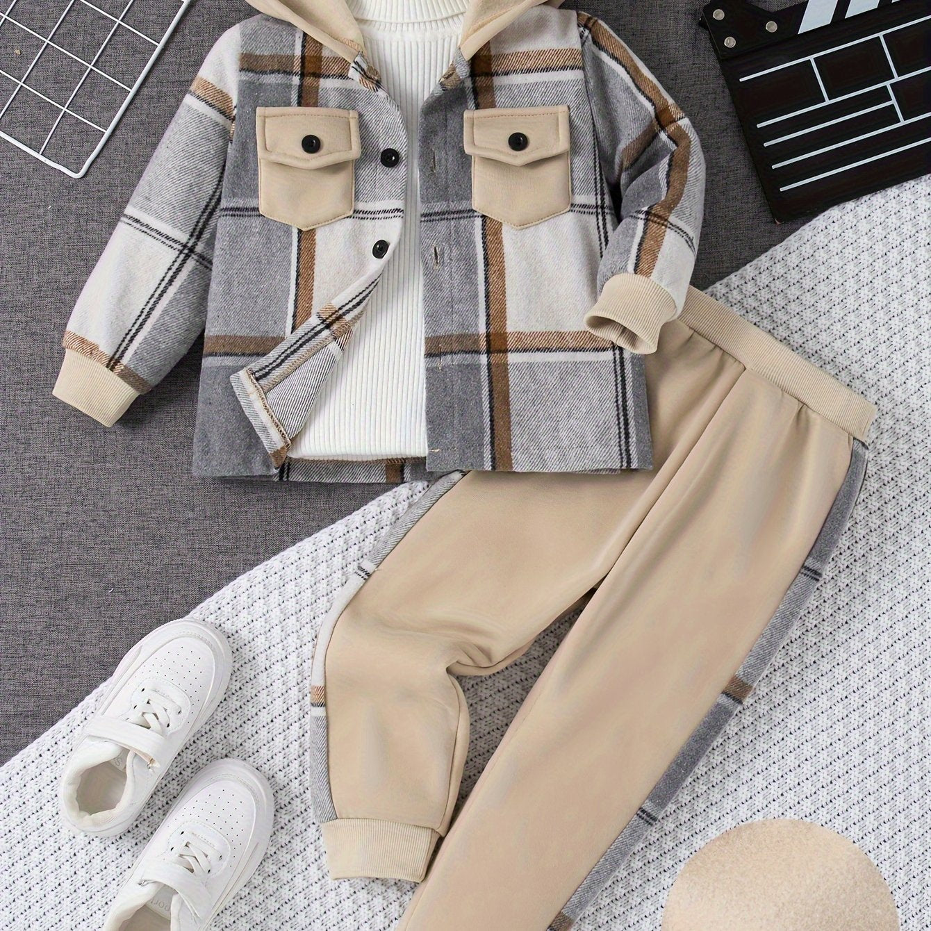 Boys' Plaid Hoodie & Joggers Set - Great for Spring/Fall Outdoors