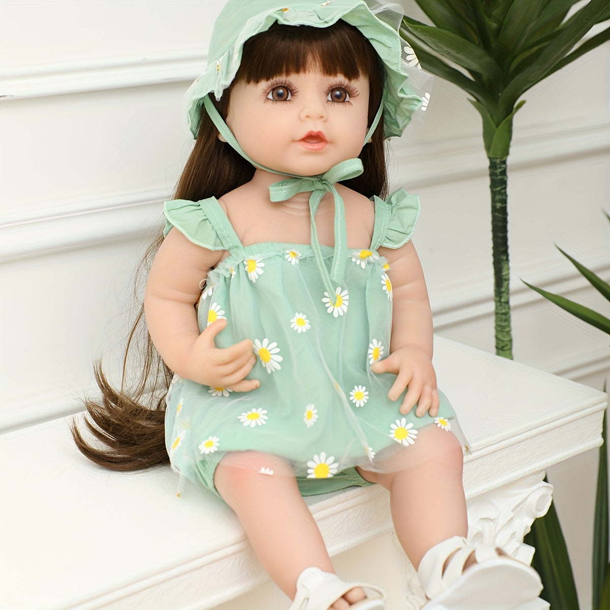 QICAI XIAOLU 22-Inch Lifelike Girl Doll, Made of Soft Silicone, Ideal as a Princess Toy for Christmas and Birthdays, Encouraging Creative Play for Kids, Great for Halloween and Christmas Dress-Up.