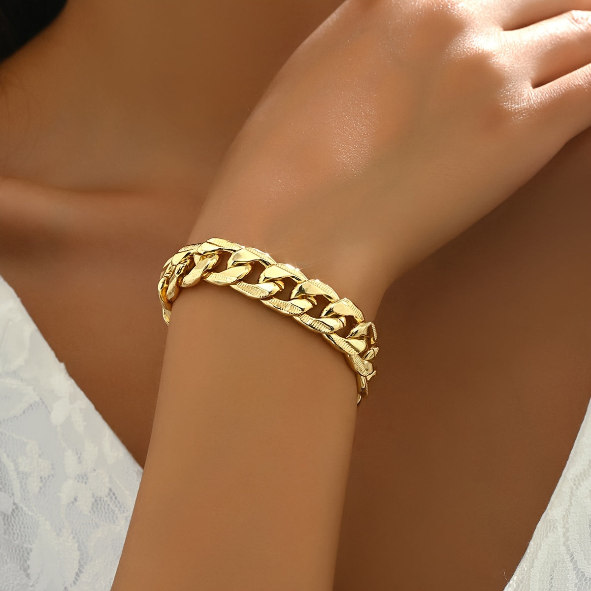 Elegant Vintage Cuban Link Bracelet: Made from 18K Gold Plated Iron, Perfect for Everyday or Special Occasions