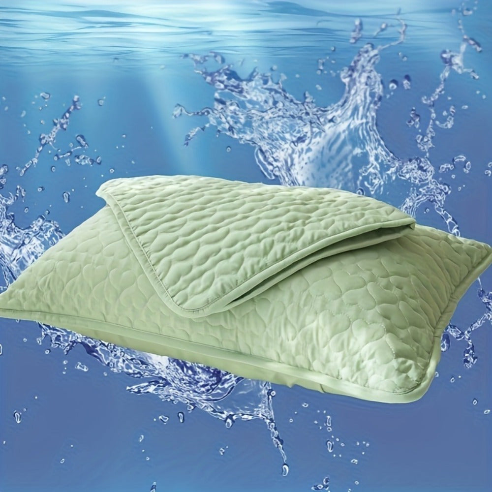 Water-Resistant Quilted Pillowcase, 1 Piece, Size 48.26x73.66 cm, Polyester Cover and Liner, Twill Weave with 40-Stitch Knitting, Envelope Closure, Machine Washable, Oil-Proof Bedding for Home and Hotel Use.