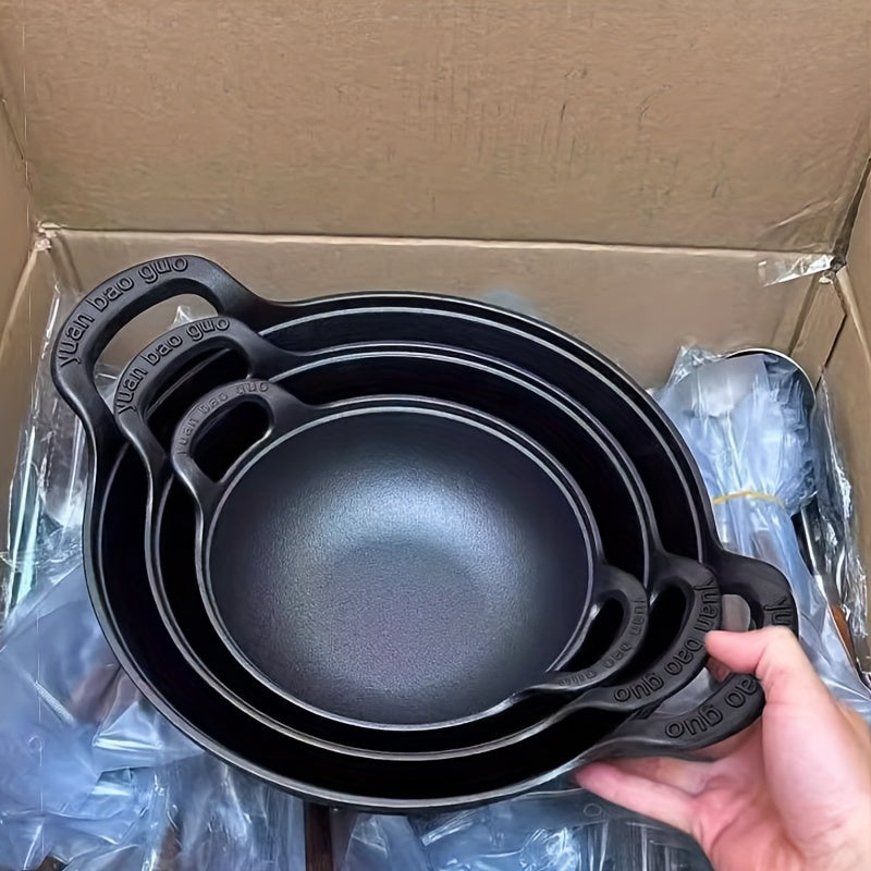 This durable cast iron flat bottom pan comes with a wooden lid and features a non-stick surface, heat-resistant handle making it ideal for soups, stews, and steaming. This multifunctional cookware is perfect for home dining and creating healthy meals.