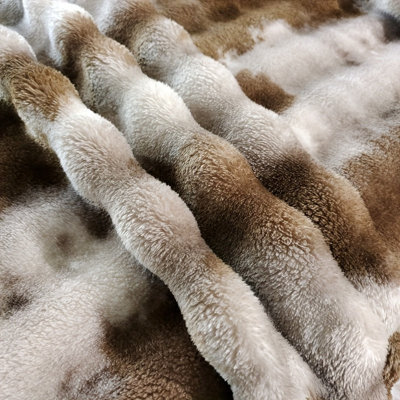 This traditional style luxury throw blanket features faux rabbit fur, making it perfect for all seasons. The soft plush material is reversible and machine washable, with a mixed color design and a weight of 300-350g per square. The blanket is made with a