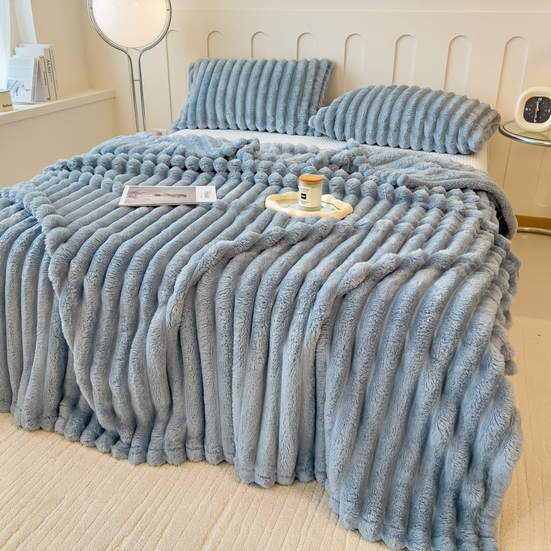 Luxurious Double-sided Blanket with Warmth and Comfort - Perfect for Napping, Office, Camping, and Sofa - Easy to Clean in the Washing Machine - Pillowcase and Pillow Not Provided