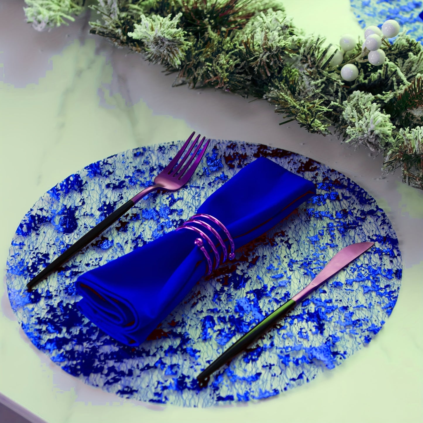 12 pieces of royal blue foil table mats, ideal for wedding and party decorations. Made of polyester, these light luxury round mesh thin glitter placemats add a touch of elegance to any setting.