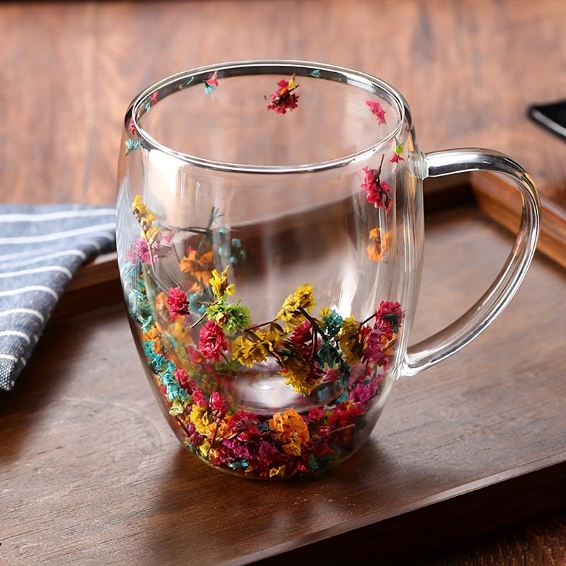 Stylish, 11.83oz double-walled glass mug with dried flowers. Perfect for coffee, milk, or juice. Made of high-quality, reusable borosilicate glass. Great gift for birthdays and special occasions.