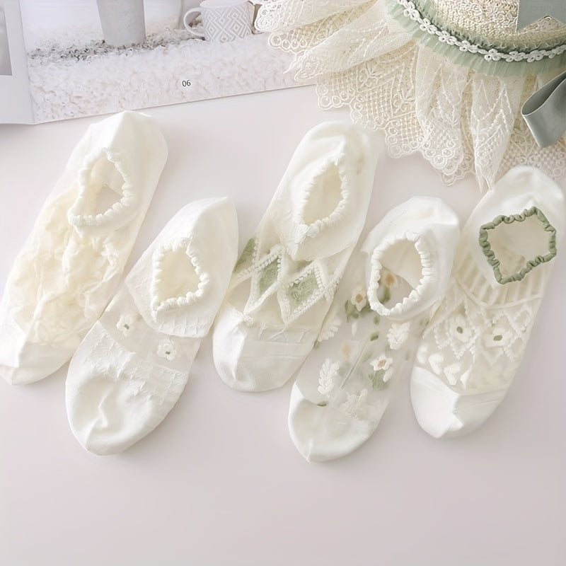 Set of 8 pairs of white crystal socks, perfect for summer with cool and breathable mesh design.