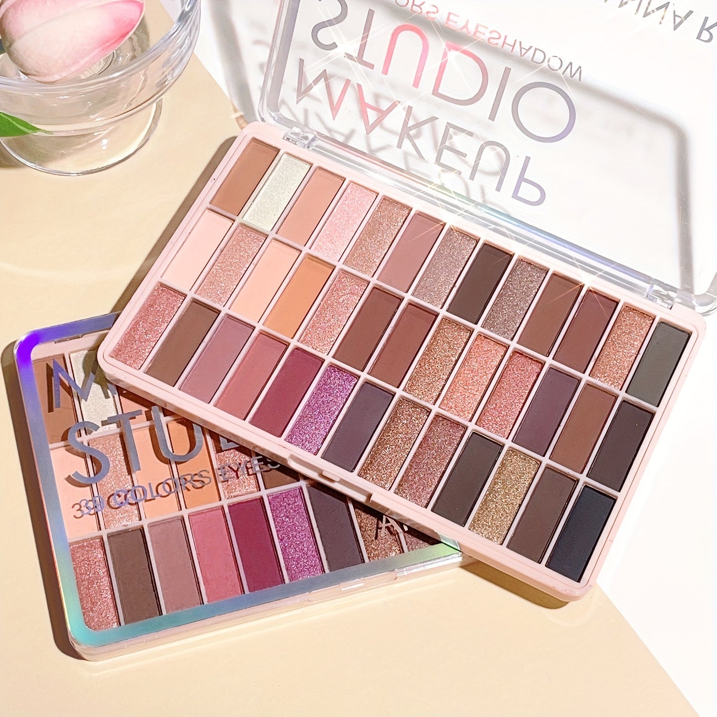 39-color Matte and Shimmering Eyeshadow Palette, Waterproof and Sweat-proof, Daily Versatile Palette.