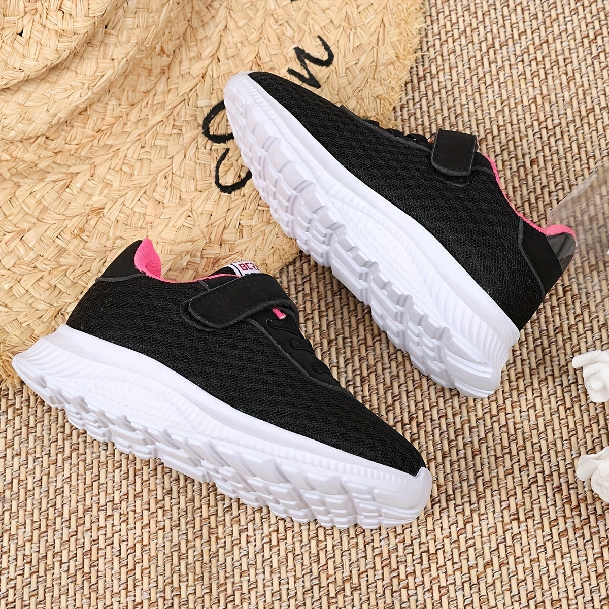 Stylish and casual walking shoes for kids, ideal for indoor and outdoor use for both genders. Comfortable, lightweight, and durable.