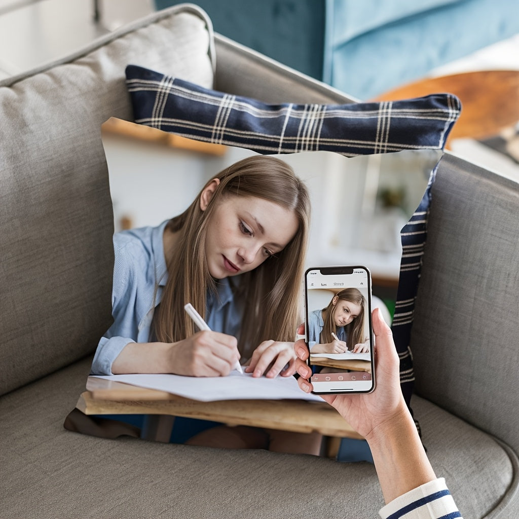 One piece of a personalized photo pillowcase measuring 45.72x45.72 cm. Perfect for Mother's Day, Father's Day, Thanksgiving Day, Teacher's Day, or as a gift for family and friends. Features single-sided printing and does not include a pillow core.