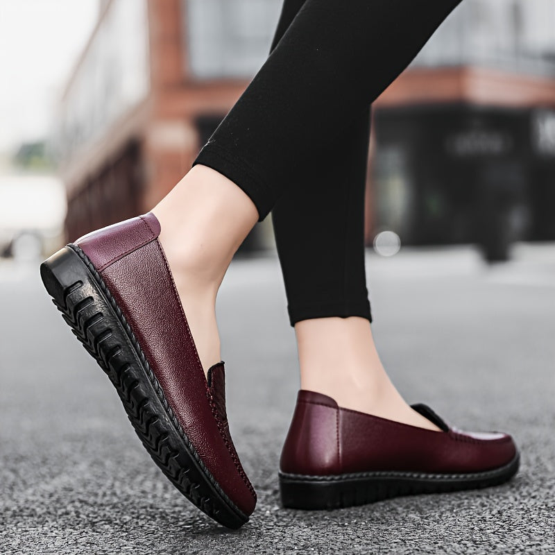 Women's flat mom shoes