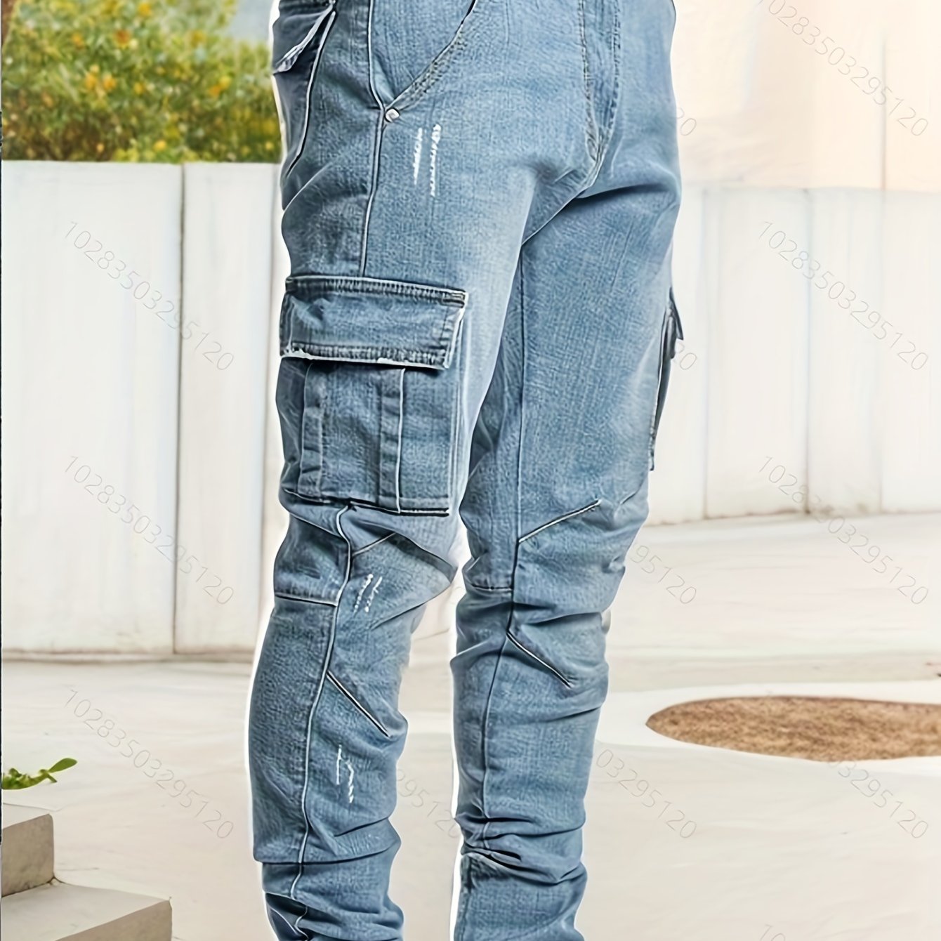 Slim fit cargo jeans for men made of stretch denim featuring a multi-pocket design, ideal for street style and all-season wear.