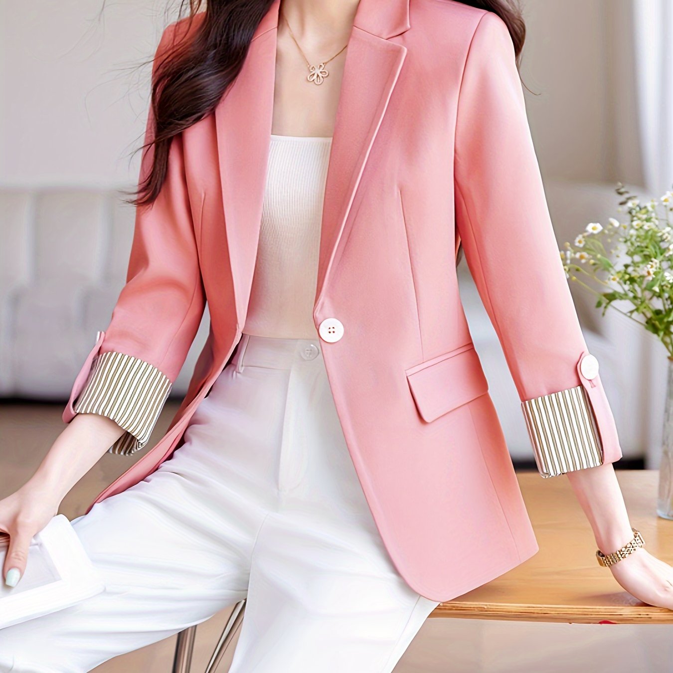 Stylish roll-up sleeve blazer for women, solid color with pockets, machine washable, ideal for fall & winter.