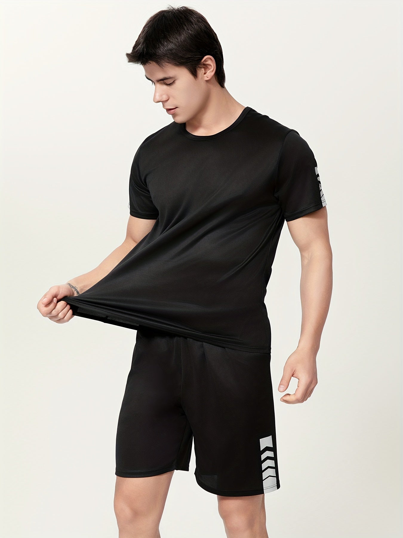 Men's Short Sleeve T-shirt & Drawstring Shorts 2pcs Casual Sports Set for Spring/Summer, Perfect as Gifts.