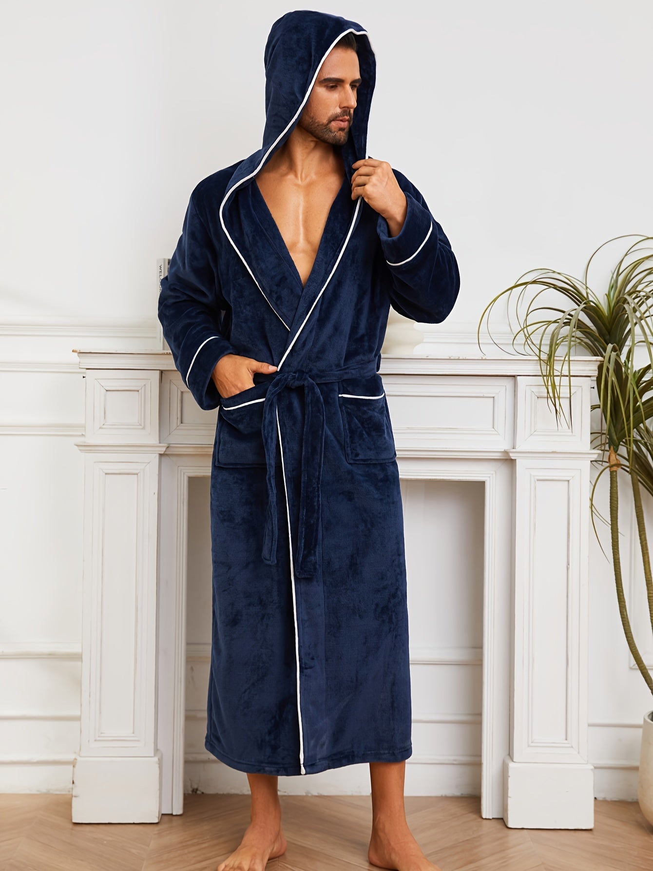 High-quality men's couple bathrobe perfect for autumn and winter with double-layer fleece design, ideal for outdoor use.