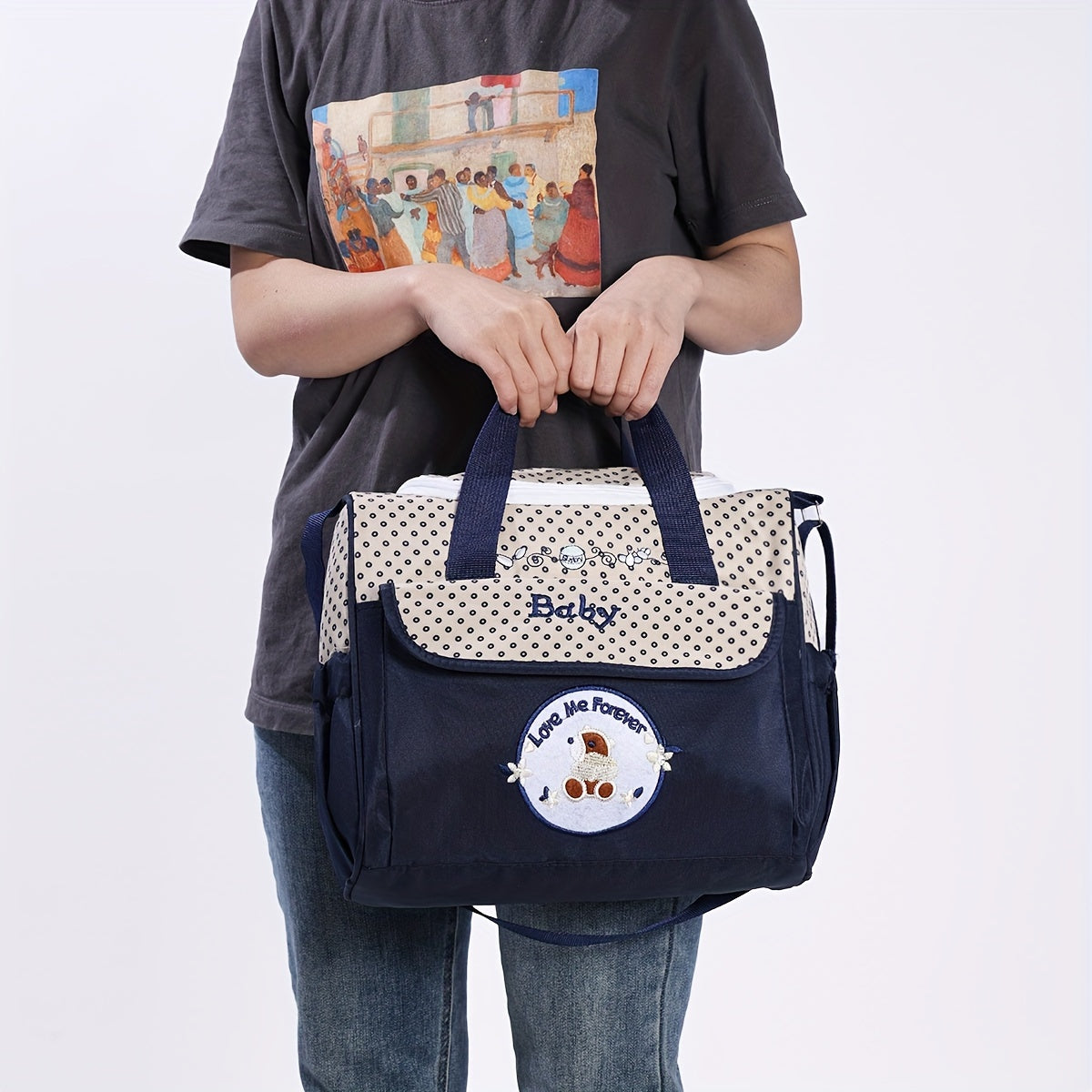 This versatile and durable messenger bag is made of lightweight polyester with a fun animal print design. It can be used as a multi-functional shoulder satchel for travel or as a cute bear diaper bag with multiple pockets for mothers. Suitable for ages