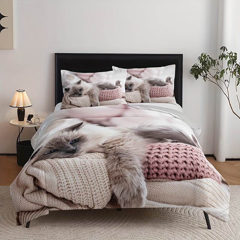 Polyester Duvet Cover Set with 3 Pieces (1 Duvet Cover and 2 Pillowcases, Core Not Included). Featuring a Stylish and Adorable 3D Cat Print, this All Season Bedding Set is both Fashionable and Comfortable. Perfect for Bedroom or Guest Room Use.