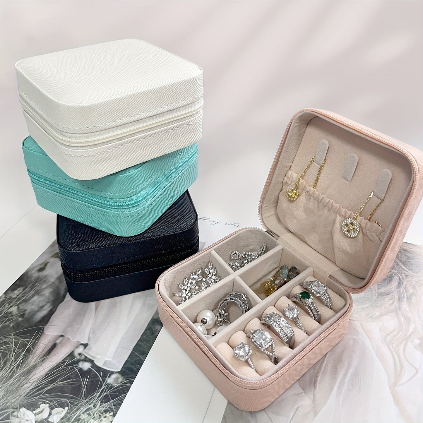 Convenient Travel Jewelry Organizer in Macaroon Color, Sleek and Compact Design for Earrings, Necklaces, Rings