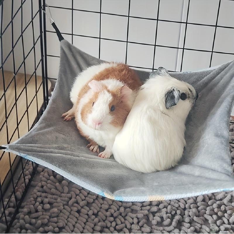 Breathable hammock for small animals, ideal for guinea pigs, rats, hamsters, and ferrets