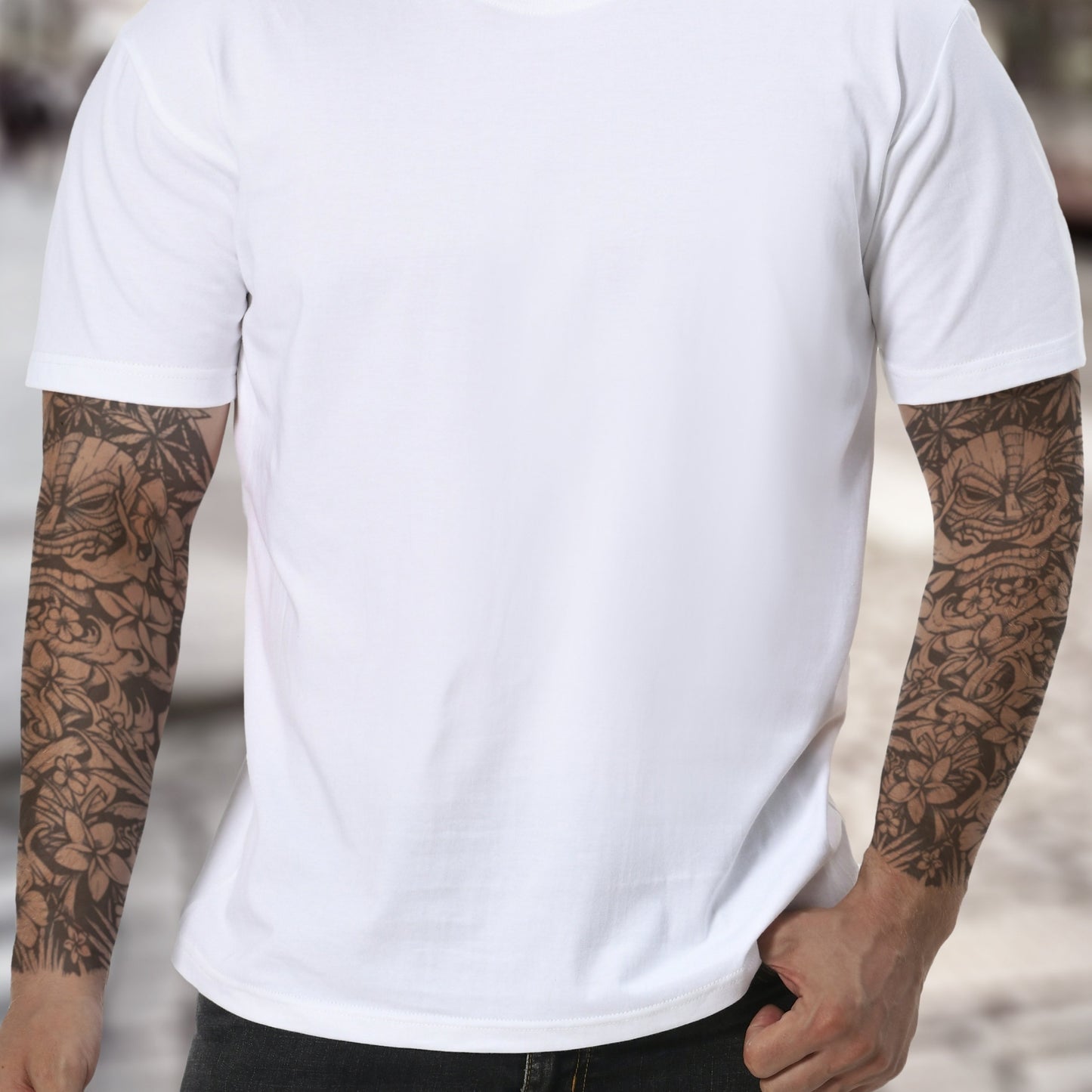 Men's solid color cotton t-shirt for summer comfort.