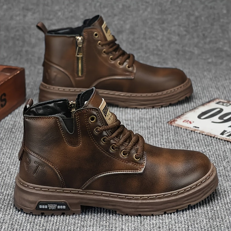 Fashionable lace-up men's boots, perfect for everyday walking and outdoor activities.