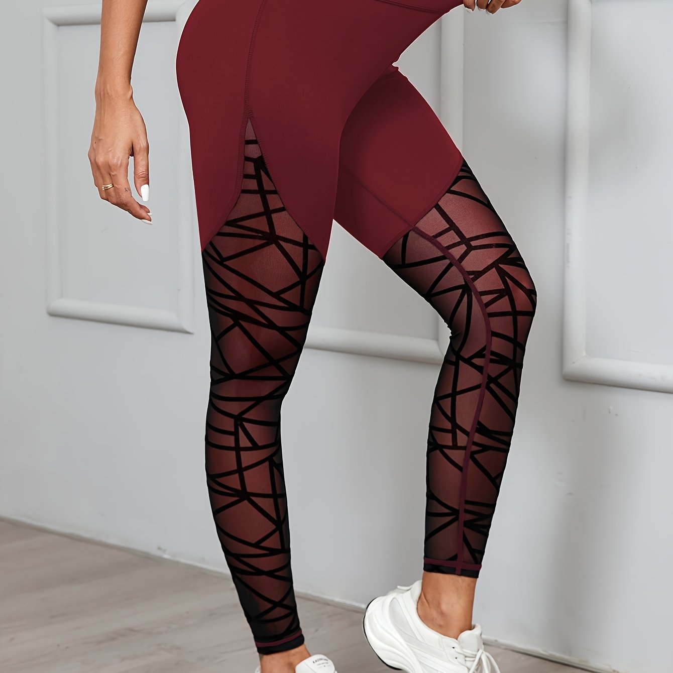 High waist geometric mesh leggings for daily fitness and yoga, women's activewear.