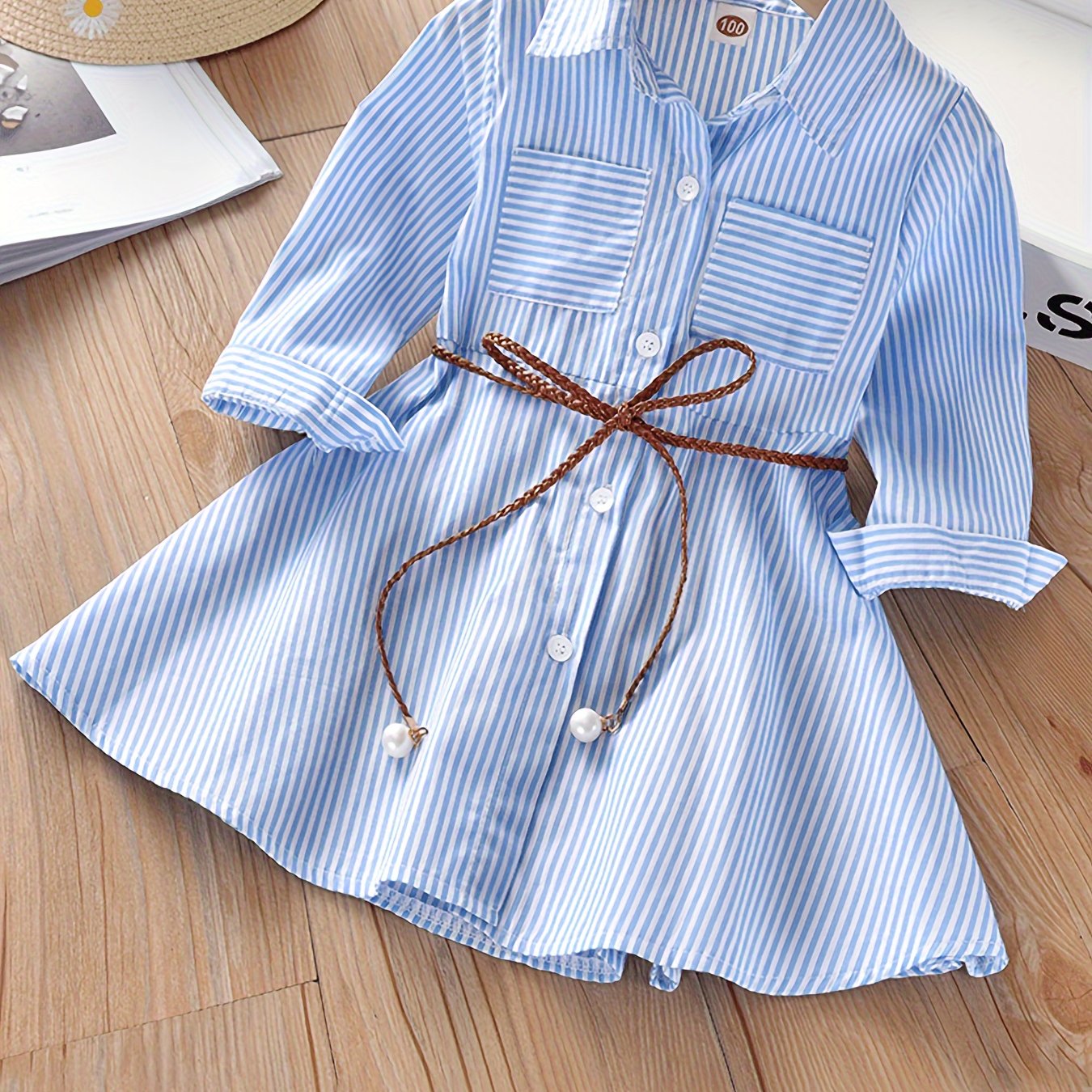 Stylish striped shirt dress with pockets - Ideal for multiple seasons - One size smaller.