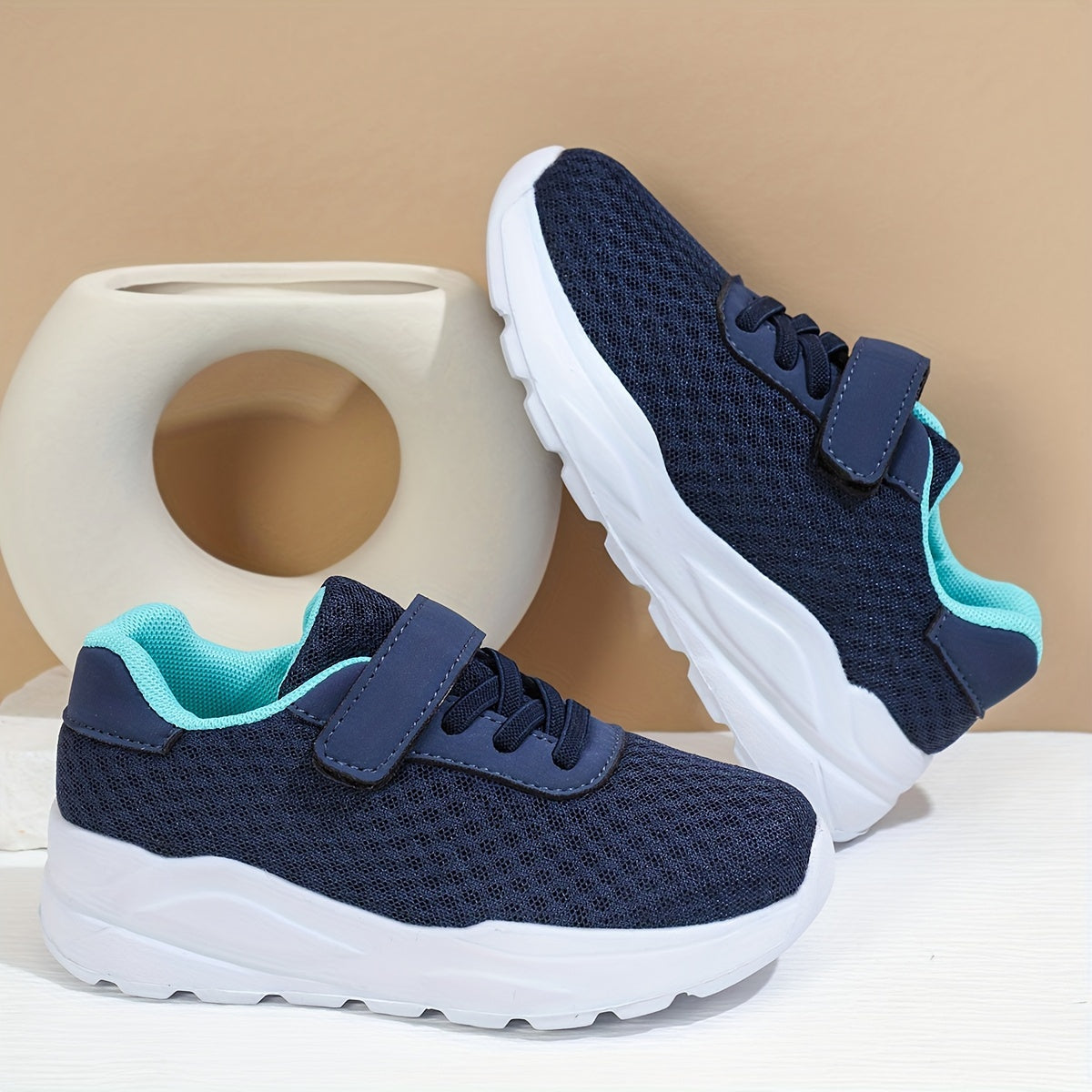 Breathable casual sports shoes for boys