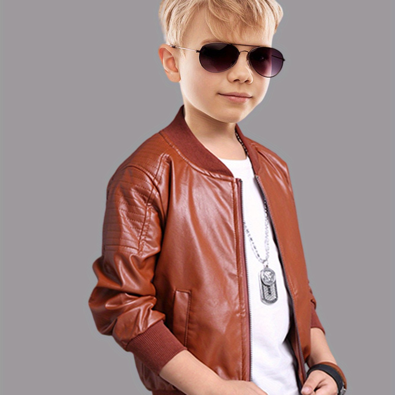 Trendy zip-up jacket for boys, perfect for autumn and winter.