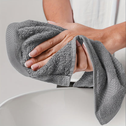 6-piece cotton towel set includes 2 bath towels, 2 hand towels, and 2 washcloths. Quick-drying, soft, and absorbent towels suitable for bathroom, gym, hotel, and spa use.