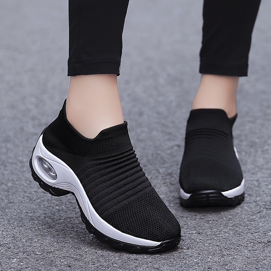 Air cushion running shoes with mesh and breathable fabric, shock absorption, wear resistance, non-slip, versatile outdoor sneakers.