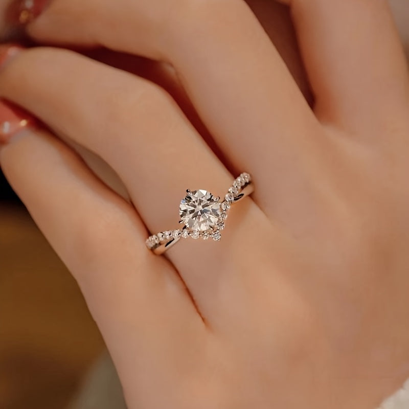 Elegant finger ring jewelry decoration, this solitaire ring features a 1 carat Moissanite stone set in high-quality 925 sterling silver, perfect for a stunning wedding ring.