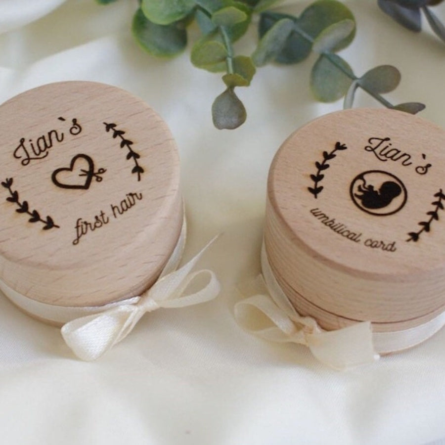 1 piece of personalized engraved wooden box for storing a baby's first hair and umbilical cord.