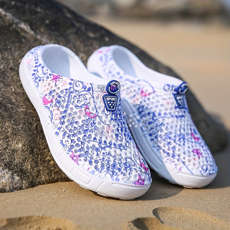 Casual slip-on clogs with non-slip sole, featuring starry sky and floral print. Ideal for couples, breathable and comfortable for outdoor use.