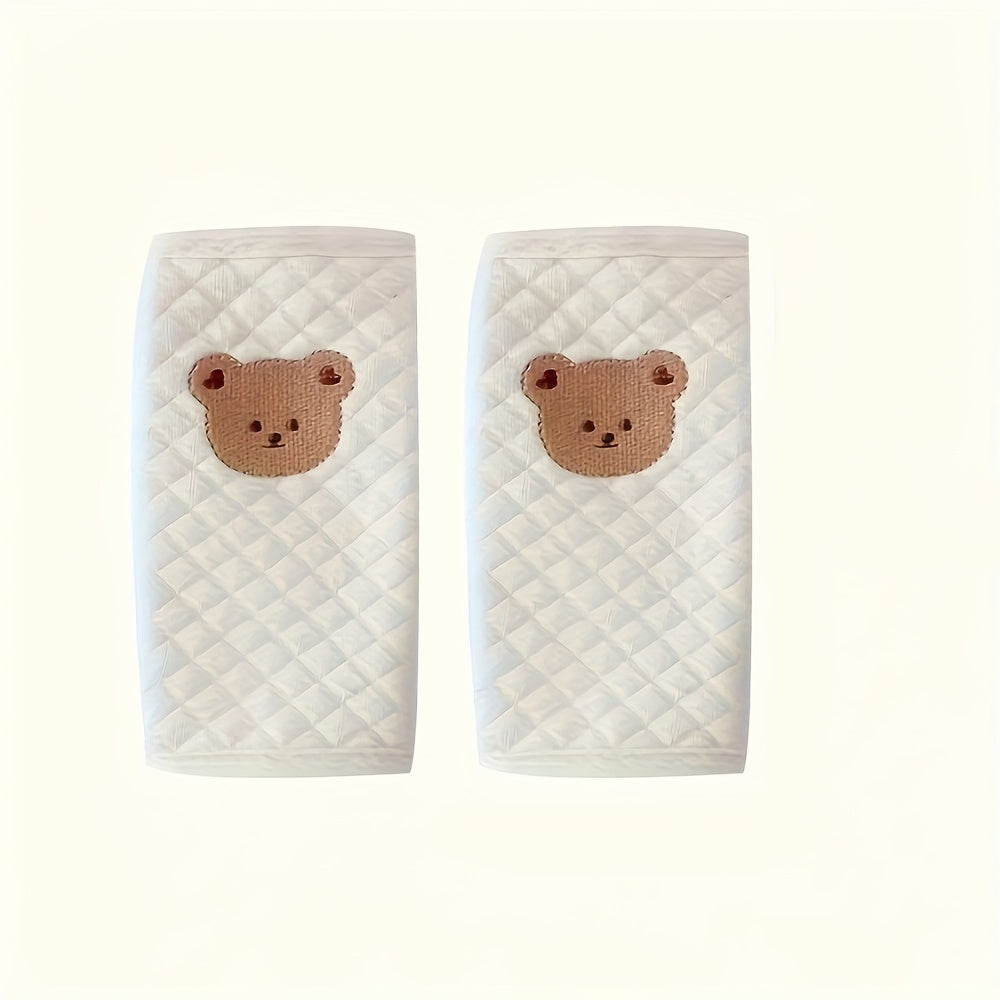 Decorate your baby's safety seat with this adorable cartoon bear shoulder strap cover! Not only does it protect your little one's shoulders, but it also prevents the straps from digging into their legs. This accessory can also be used on strollers and