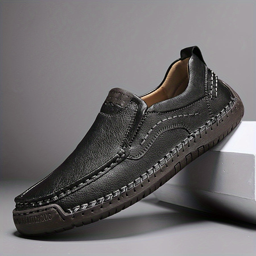 Men's breathable stitching loafers for outdoor walking and driving, suitable for spring, summer, and autumn wear.