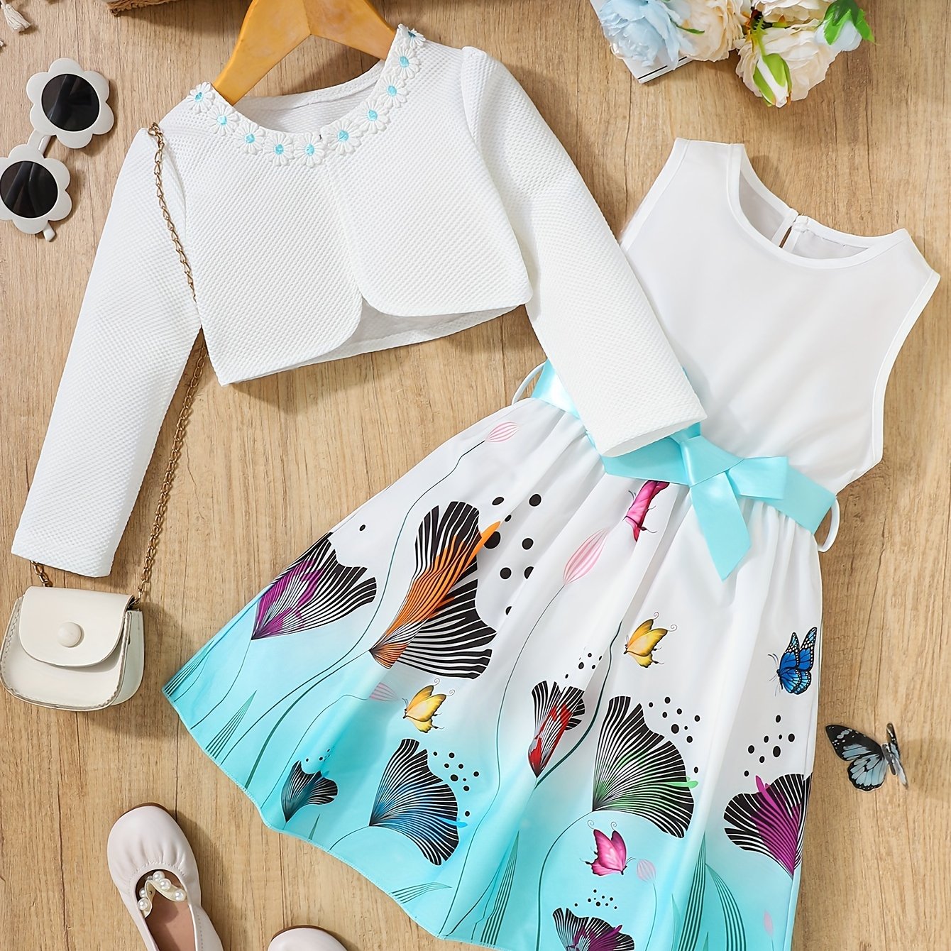 Butterfly casual dress for girls in a two-piece set.