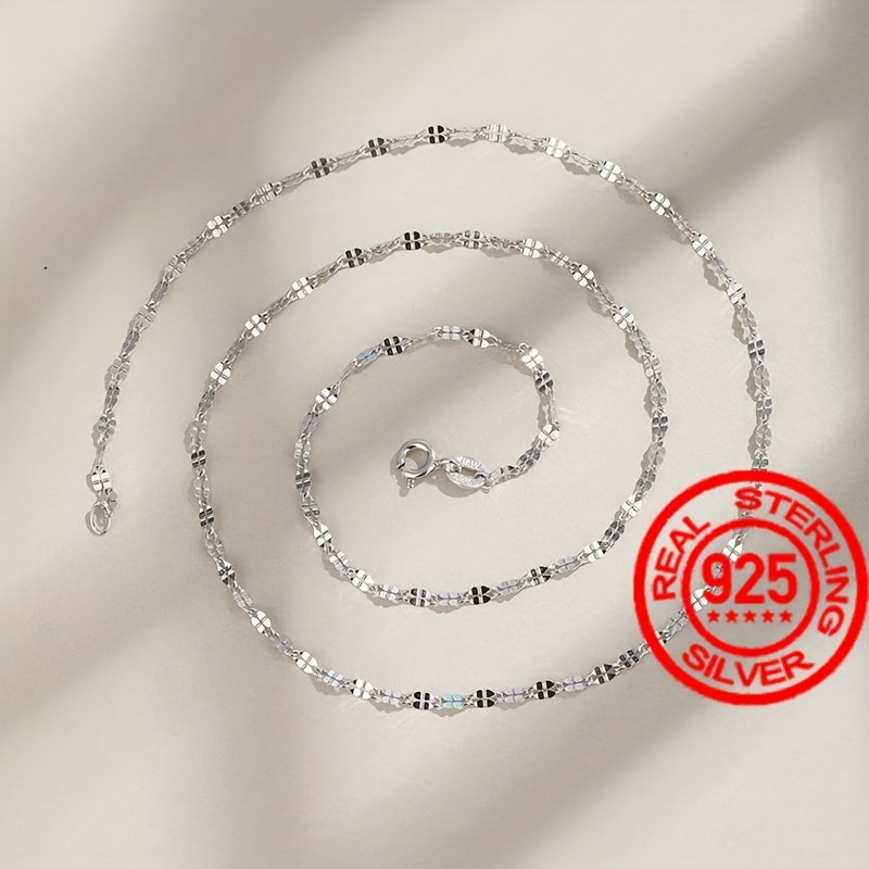 S925 silver necklace featuring Japanese and Korean style, adorned with a simple and elegant lip pendant. This light luxury clavicle chain exudes a high-level sense of style. Delicate and plain chain design in beautiful silvery color, weighing 1.6g.