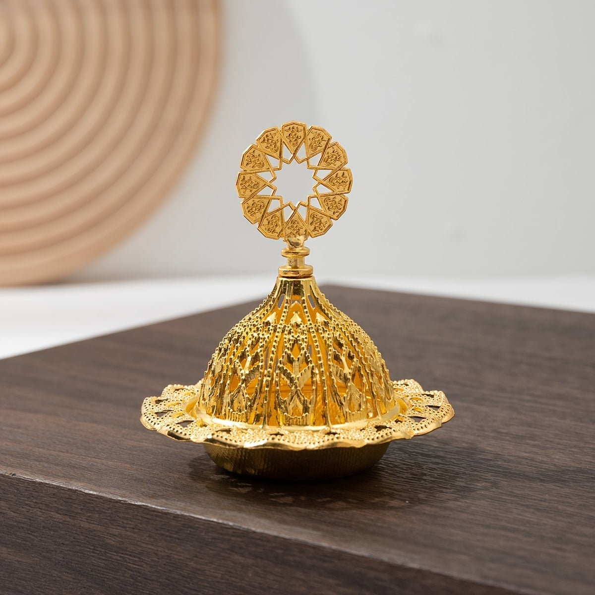 Elegant Golden Hollow-Out Resin Incense Burner - Luxurious Metal Aromatherapy Decor with Intricate Lace Patterns, Perfect for Home or Office Ambiance, Home Fragrance. Crafted with Care