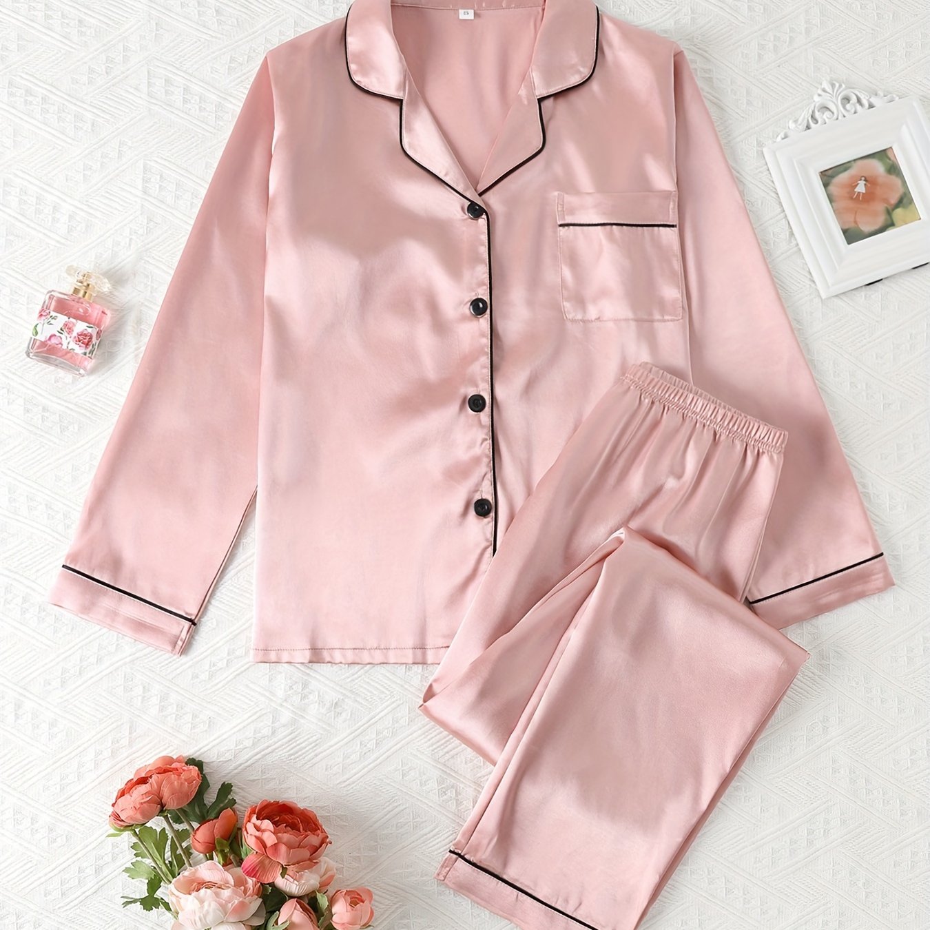 High-quality satin pajama set, perfect for autumn and winter, with long-sleeved top and elastic waistband pants.