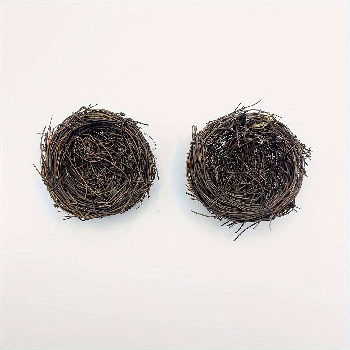 2pcs handmade natural rattan bird nests for garden or party decor, suitable for bird species. Eggs not included.