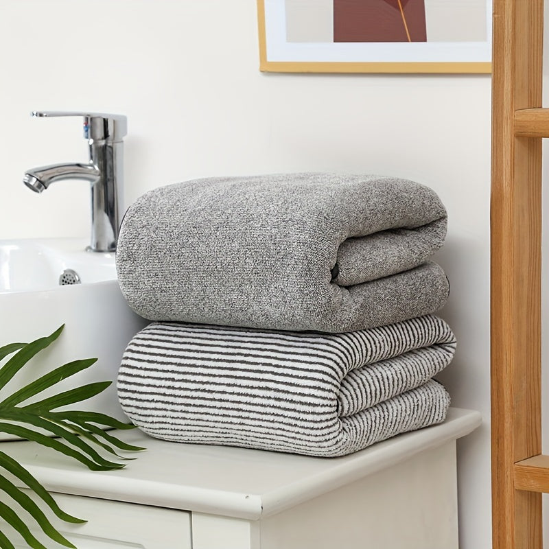 Set of 2 highly absorbent bath towels made of breathable super fine fiber. Soft and comfortable for use in fitness, bathroom, shower, sports, and yoga.