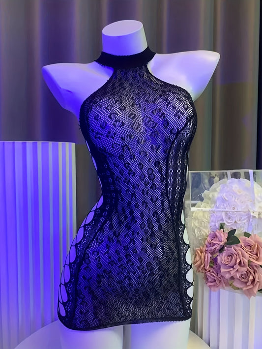 Chic baliq to'rasi bodycon slip ko'ylagi, halter bo'yin va bo'sh detallar bilan, cho'ziluvchan polyamid-spandeks aralashmasidan.