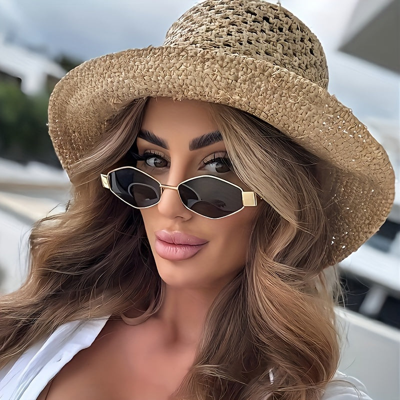 2 Chic oval fashion glasses for women with Y2K-inspired design, anti-glare PC lenses. Ideal for beach vacations and casual wear.