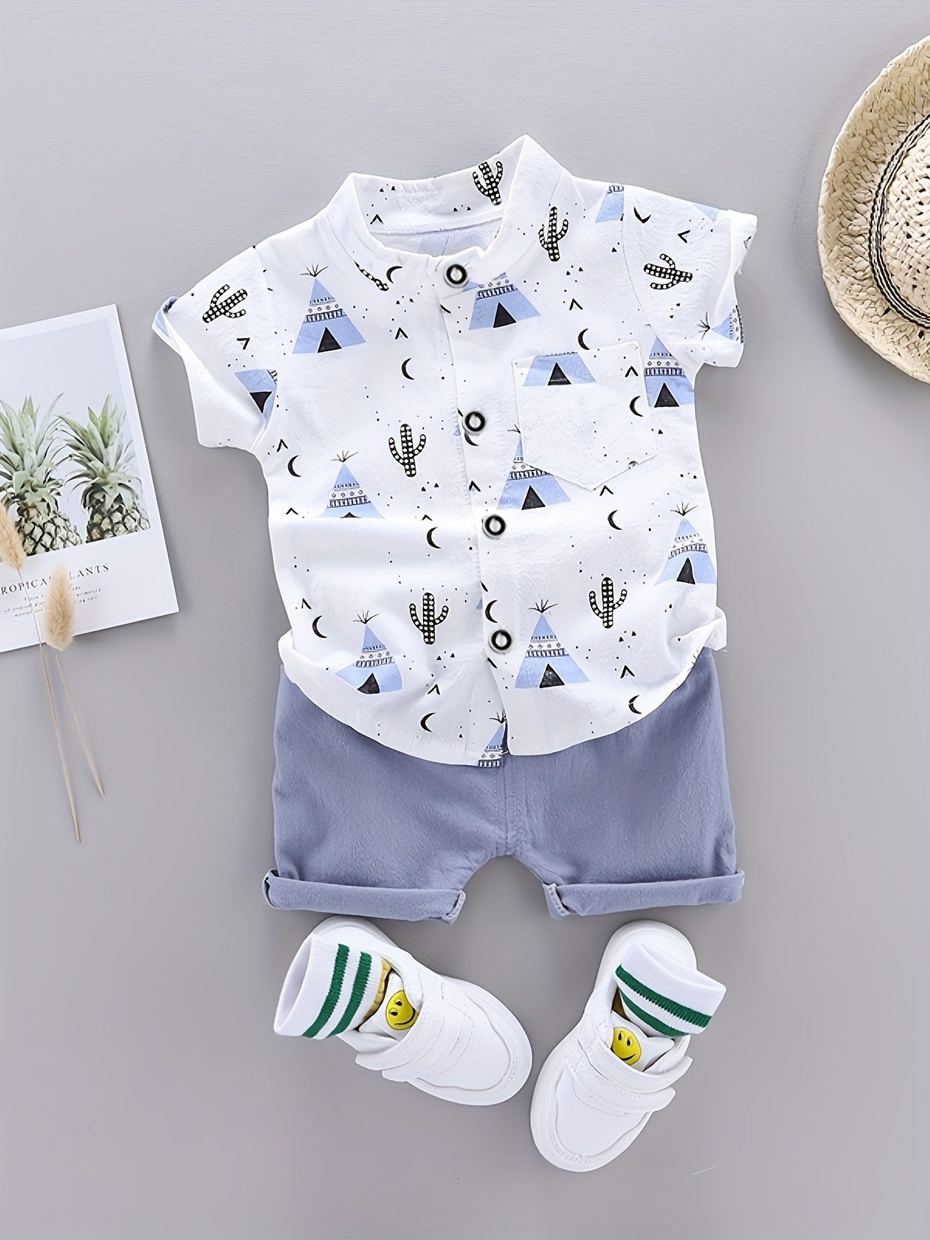 Boys' casual gentleman set with pyramid print, including standing collar button-up shirt and shorts. Comfortable and loose fit for outdoor activities.