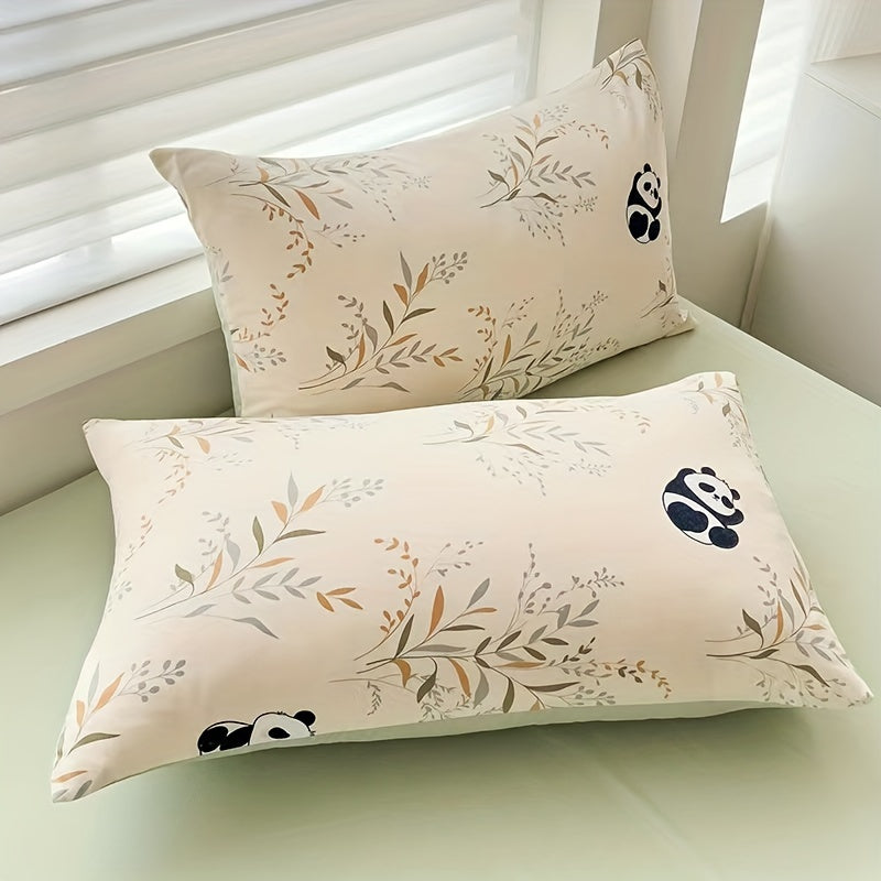 Set of 2 hypoallergenic floral pillowcases, made from machine washable polyester. These envelope closure pillow covers feature deep pockets and a beautiful all-season garden flower print, perfect for adding a touch of elegance to your bedroom, guest