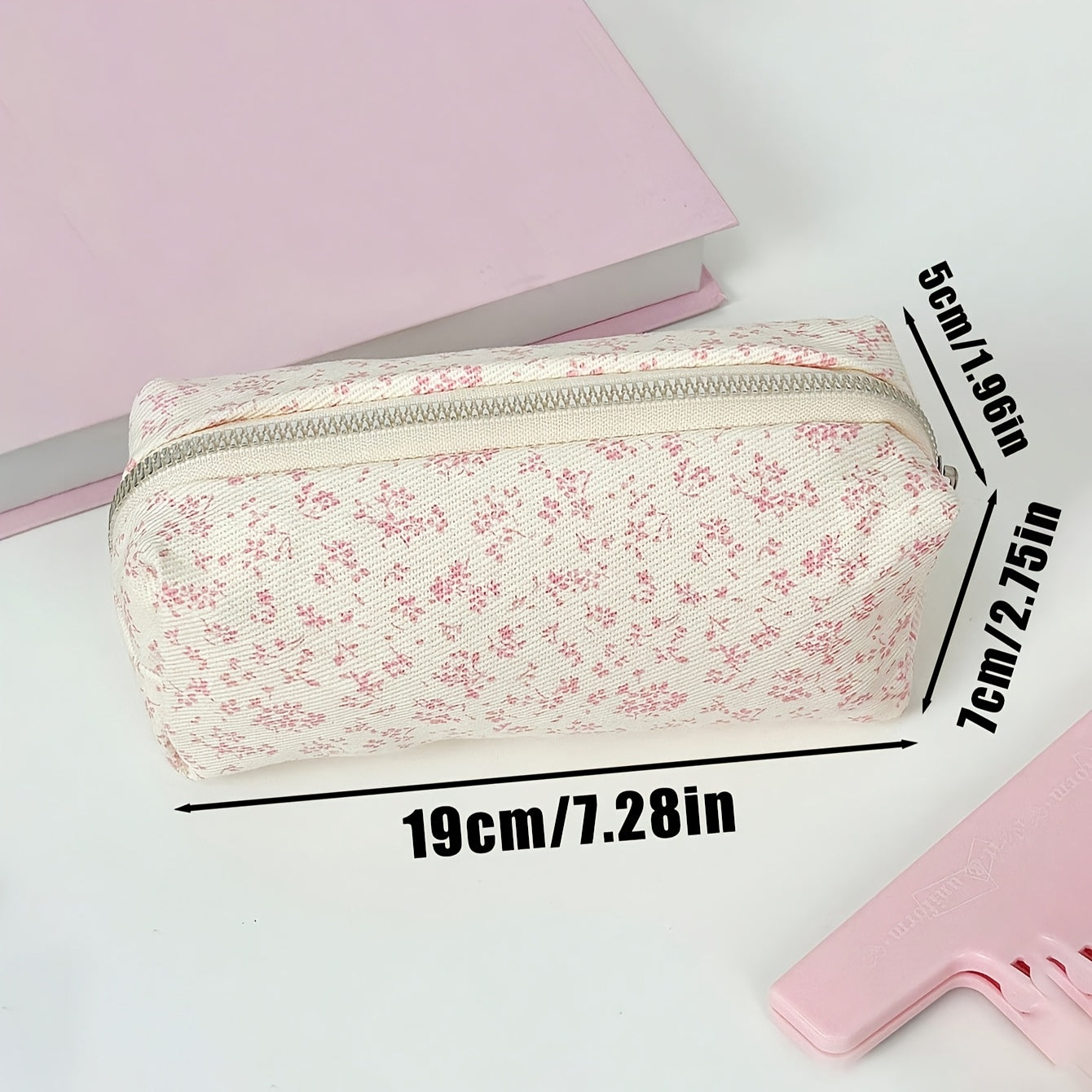 Canvas pencil case with floral print, high-capacity zipper for students and office organization.