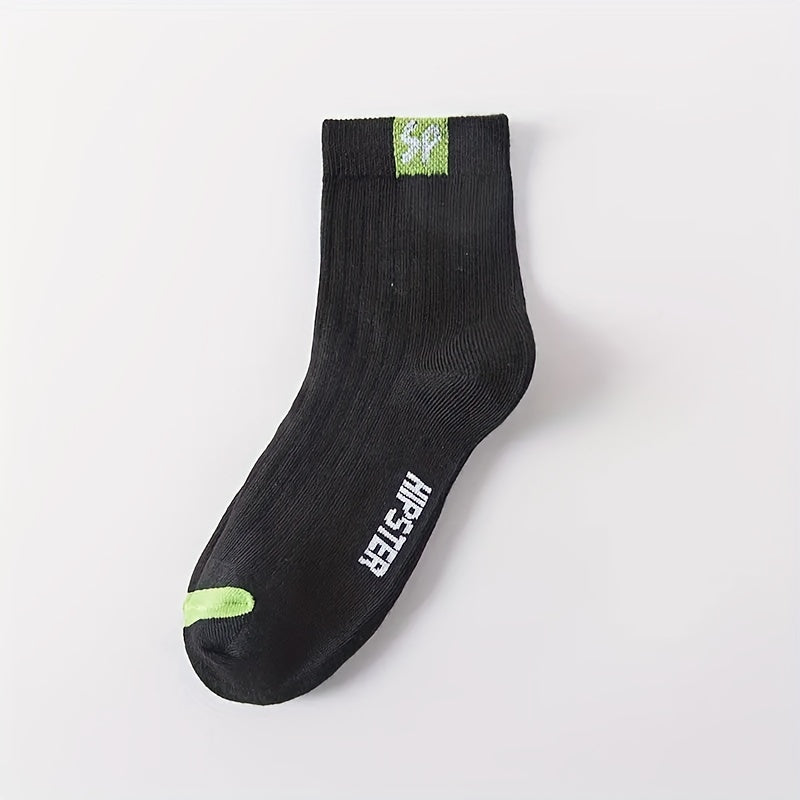 5/10 pairs of men's trendy letter pattern crew socks, breathable and comfortable for outdoor activities in all seasons.