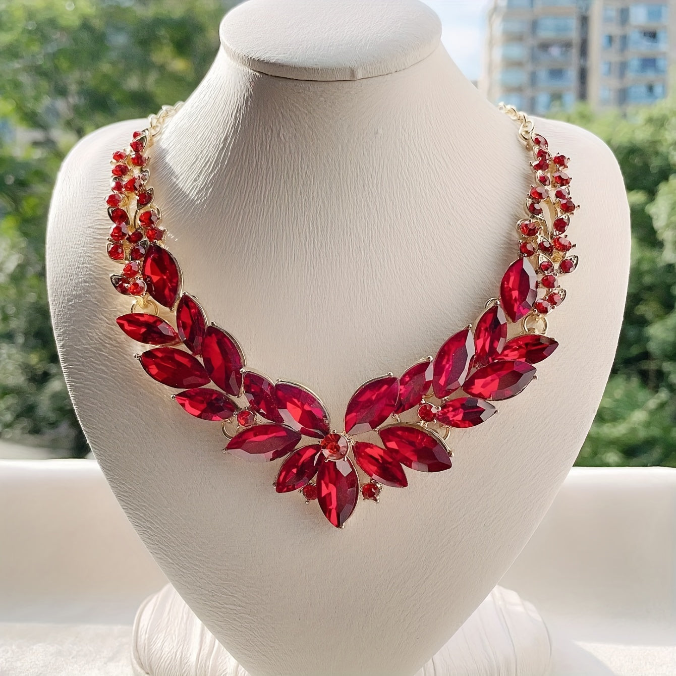 Luxurious and stylish rhinestone statement necklace - a bold and chunky bib necklace that is the perfect gift for fine jewelry lovers.