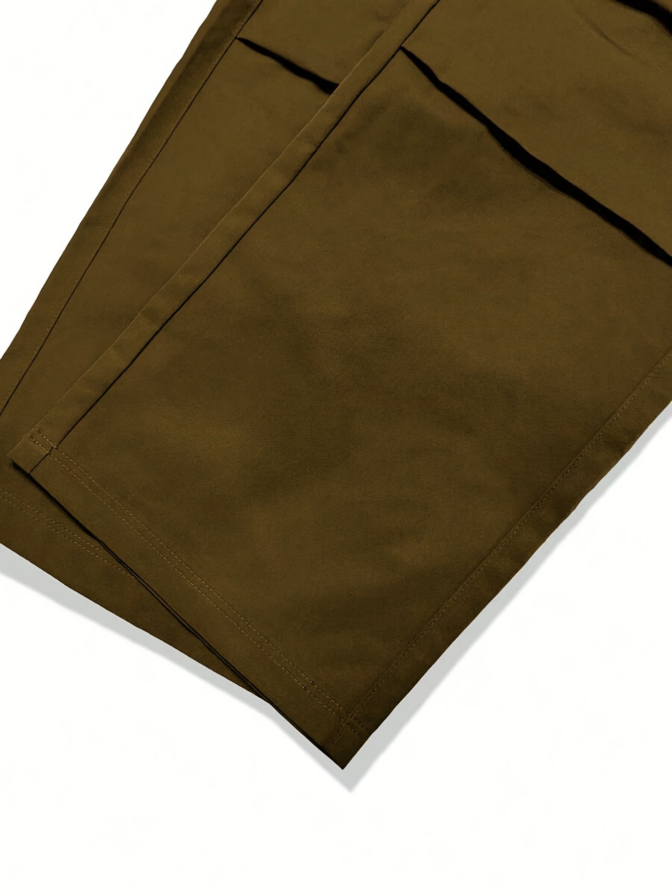 Plus size men's cargo pants with athletic and casual style, regular fit and pockets.