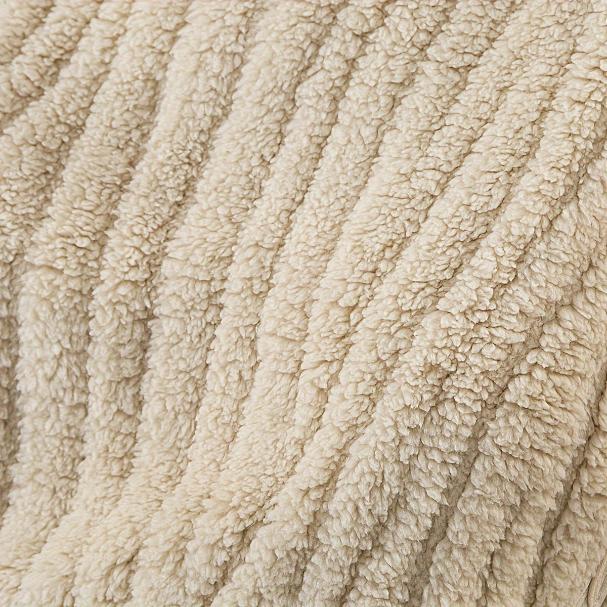 This plush baby blanket features stylish khaki stripes and makes a wonderful gift for babies. It can also be used as a versatile hooded blanket to keep your little one cozy in their stroller.